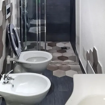 1 Bedroom Stunning In *